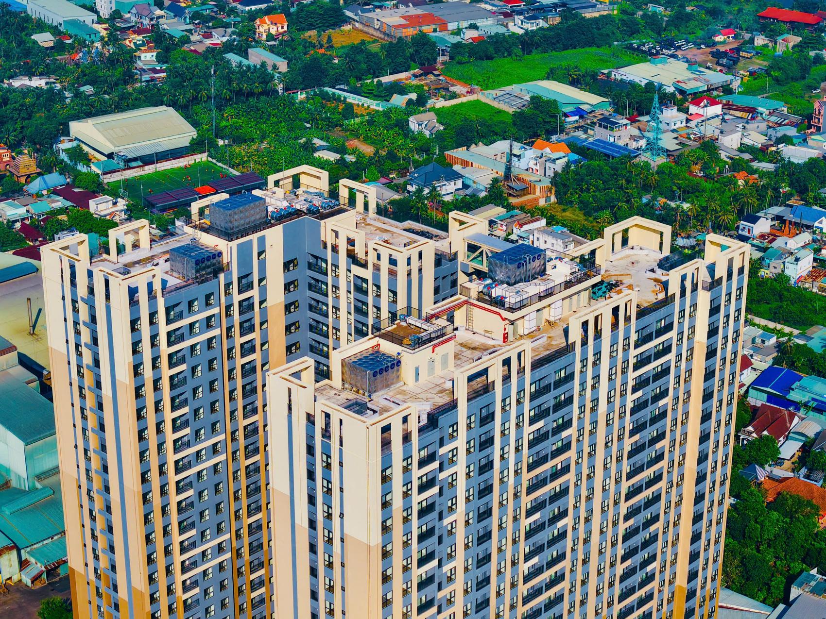 tien do thuc te at sky garden 10