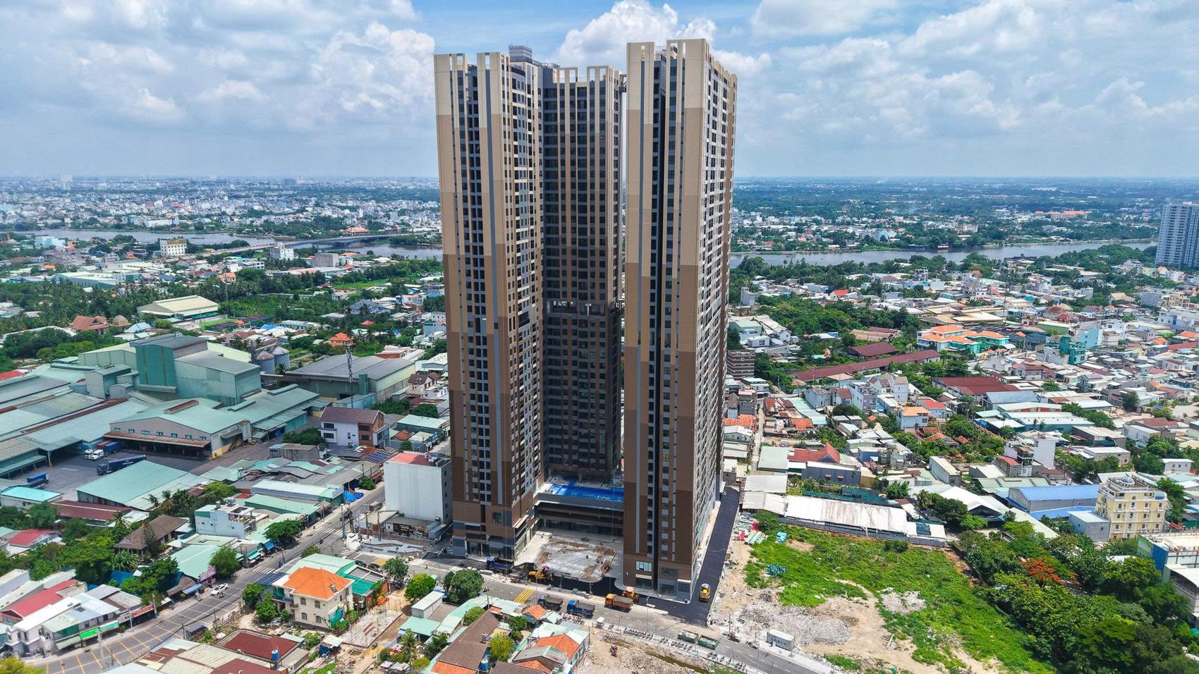 tien do thuc te at sky garden 4