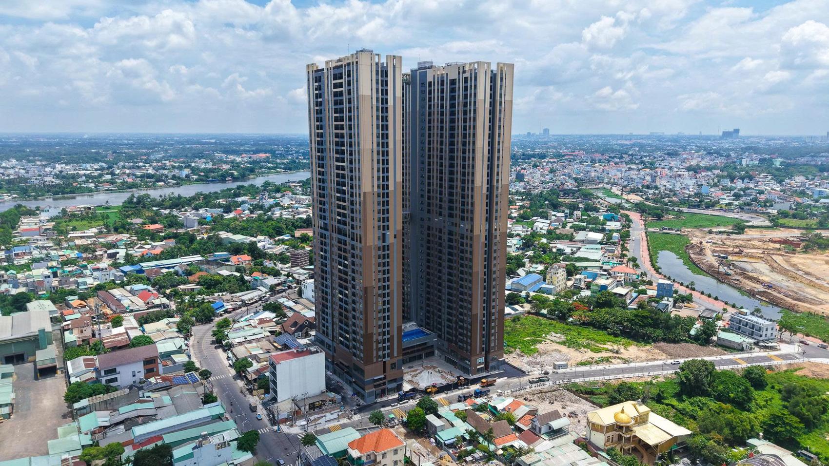 tien do thuc te at sky garden 7
