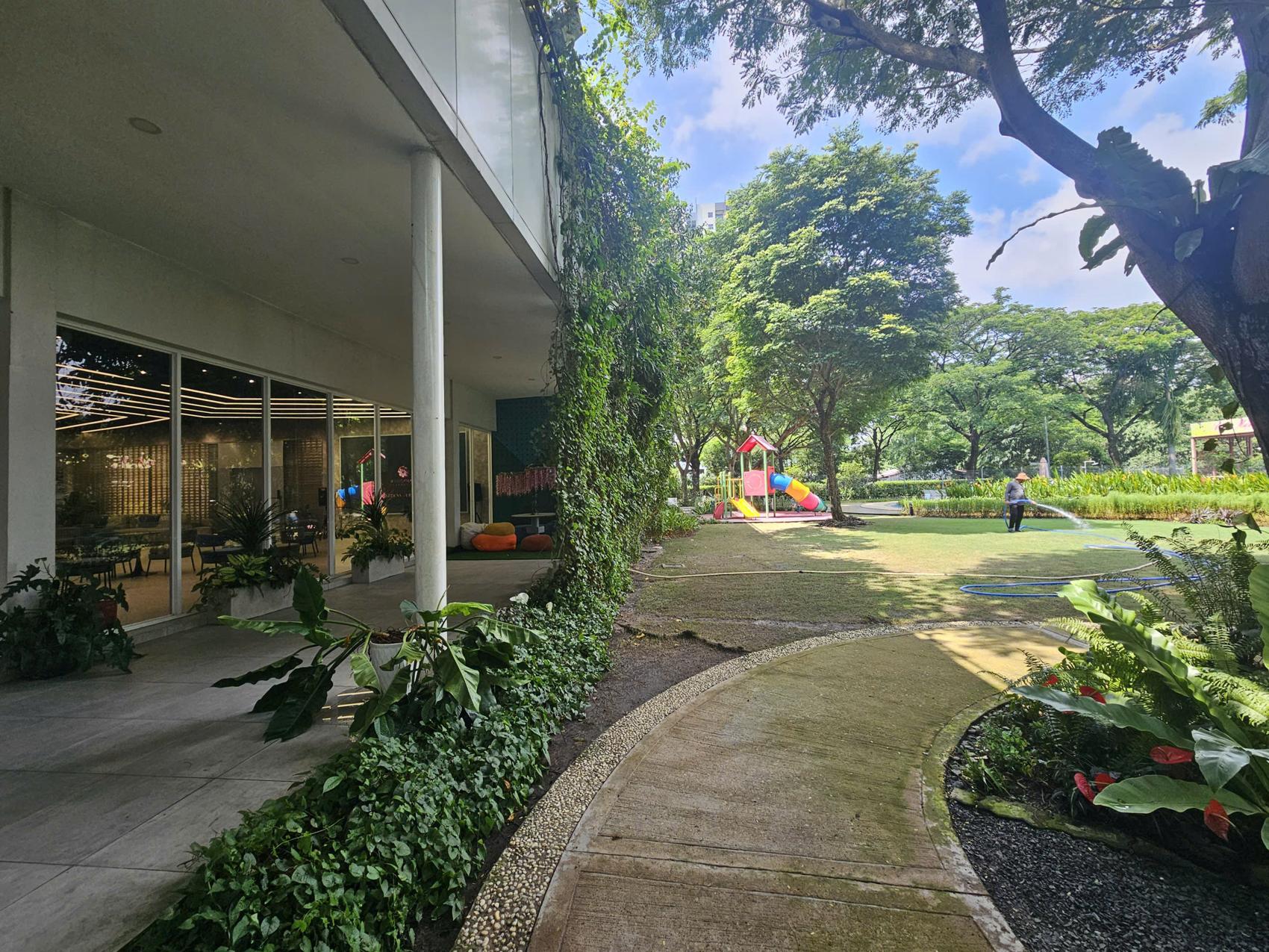 Hình ảnh thực tế khu dân cư Setia Gardens Residences